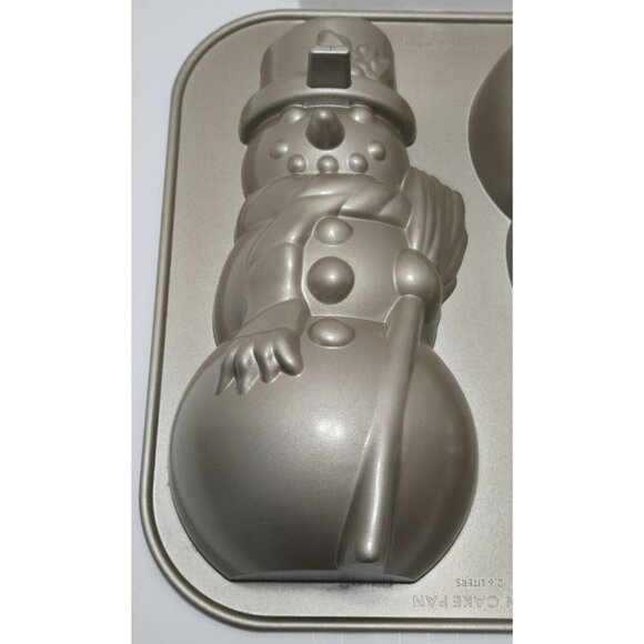 Nordic Ware 13 X 12" Snowman 3D Cake Mold Pan 10 Cups 2.6 Liters Williams Sonoma - Picture 6 of 9